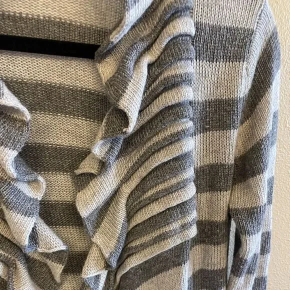 Women’s striped ruffle cardigan by Mystree sz S - Picture 4 of 4